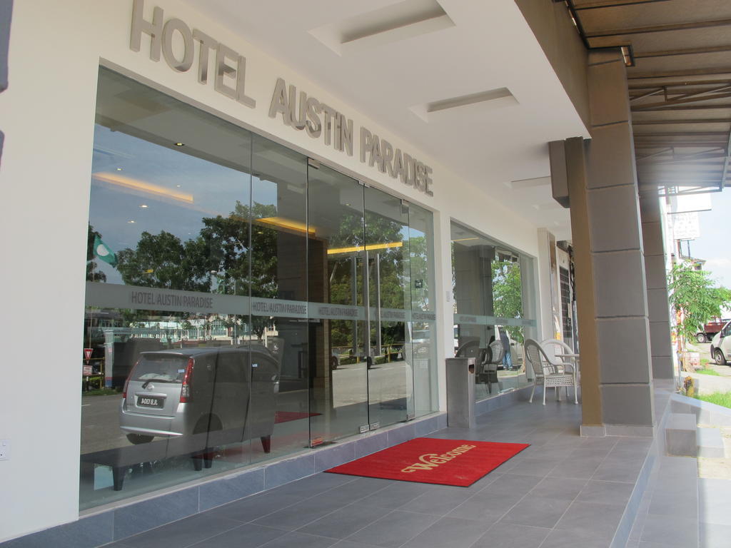Hotel Austin Paradise - Taman Pulai Utama Скудай Екстериор снимка