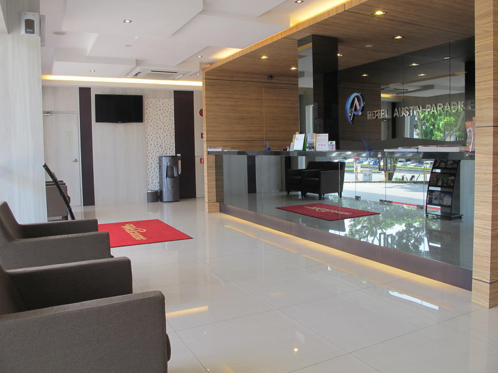 Hotel Austin Paradise - Taman Pulai Utama Скудай Екстериор снимка
