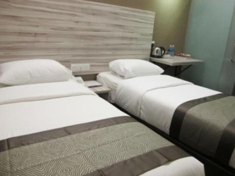Hotel Austin Paradise - Taman Pulai Utama Скудай Екстериор снимка