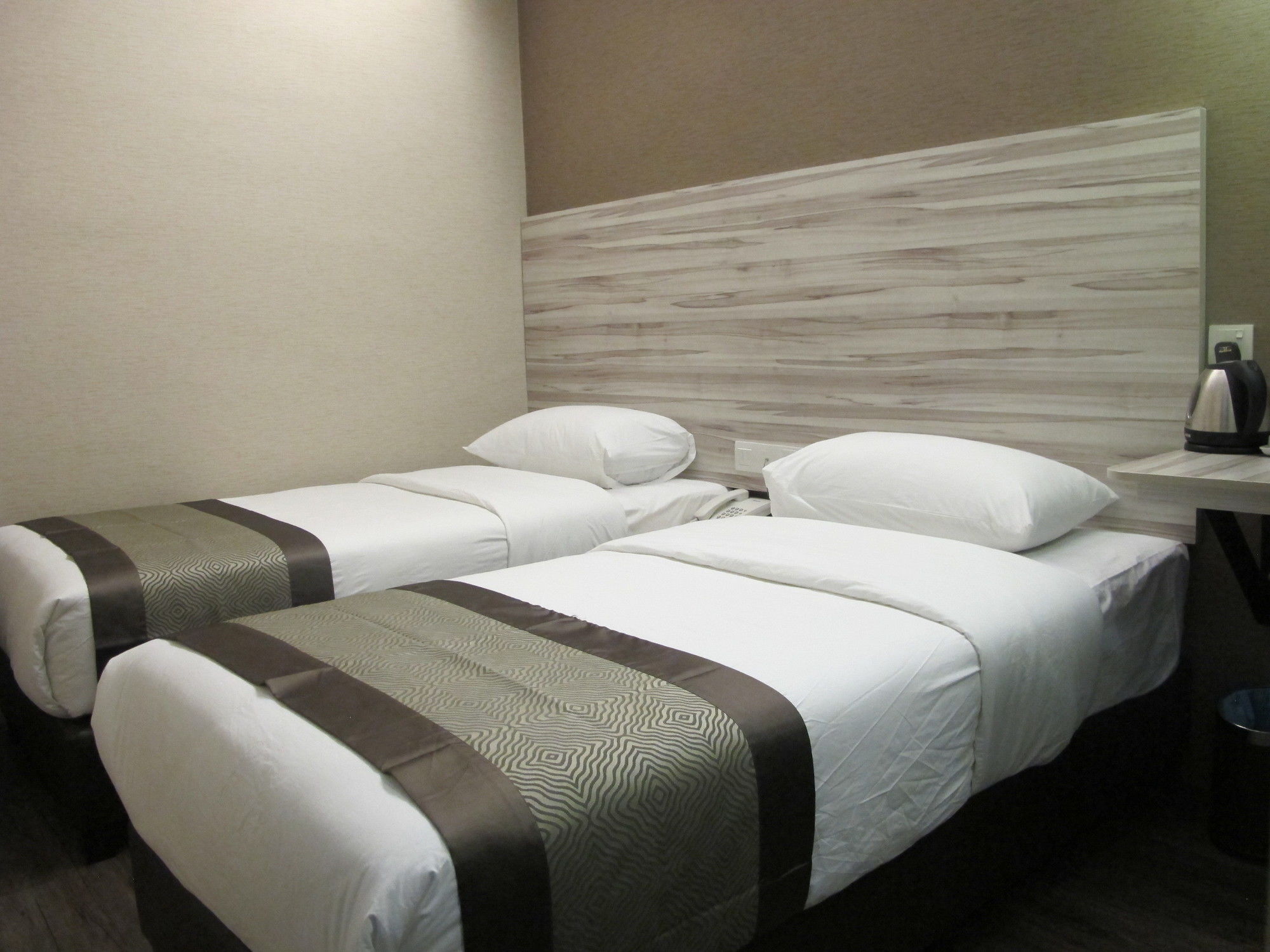 Hotel Austin Paradise - Taman Pulai Utama Скудай Екстериор снимка